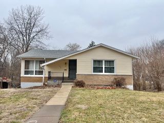 1032 Bridge Avenue, Davenport, IA 52803