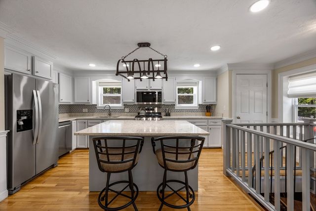 116 Elm St, Halifax, MA 02338