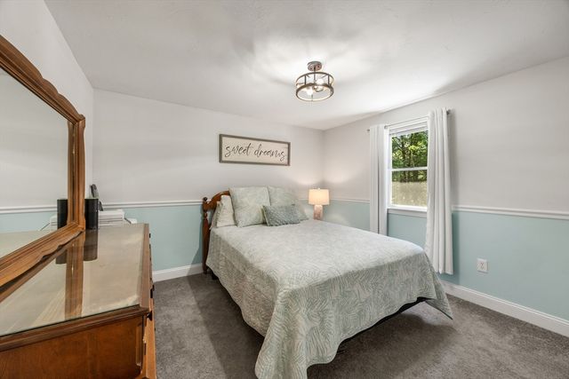 116 Elm St, Halifax, MA 02338