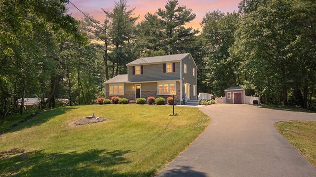 116 Elm St, Halifax, MA 02338