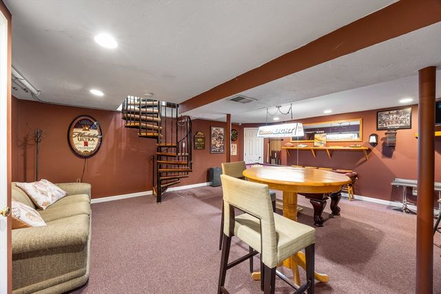 116 Elm St, Halifax, MA 02338