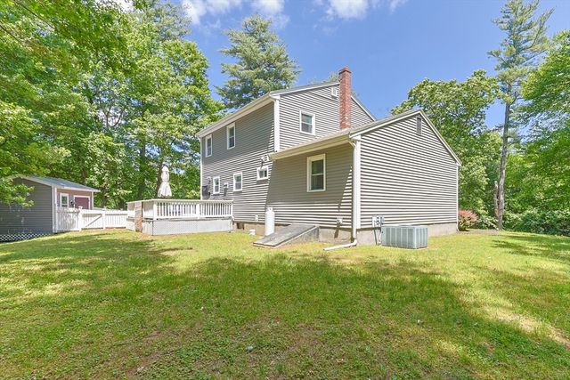 116 Elm St, Halifax, MA 02338