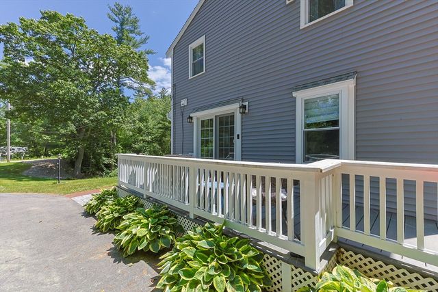 116 Elm St, Halifax, MA 02338
