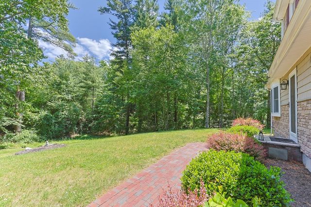 116 Elm St, Halifax, MA 02338