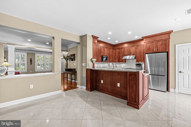 313 HILLWOOD AVE, Falls Church, VA 22046