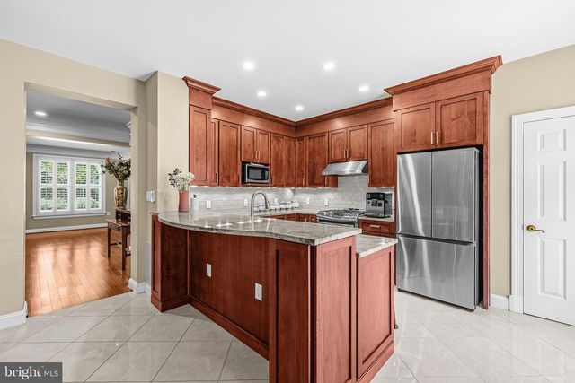 313 HILLWOOD AVE, Falls Church, VA 22046