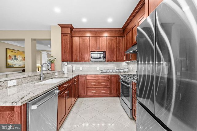 313 HILLWOOD AVE, Falls Church, VA 22046