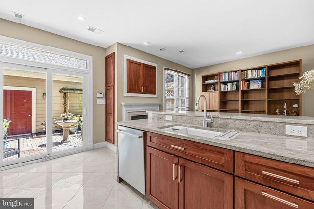 313 HILLWOOD AVE, Falls Church, VA 22046