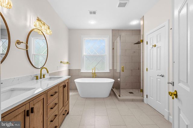 313 HILLWOOD AVE, Falls Church, VA 22046