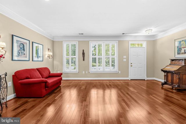 313 HILLWOOD AVE, Falls Church, VA 22046