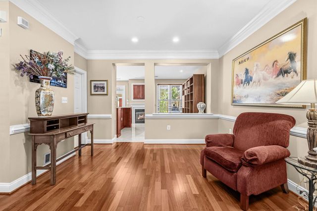 313 HILLWOOD AVE, Falls Church, VA 22046