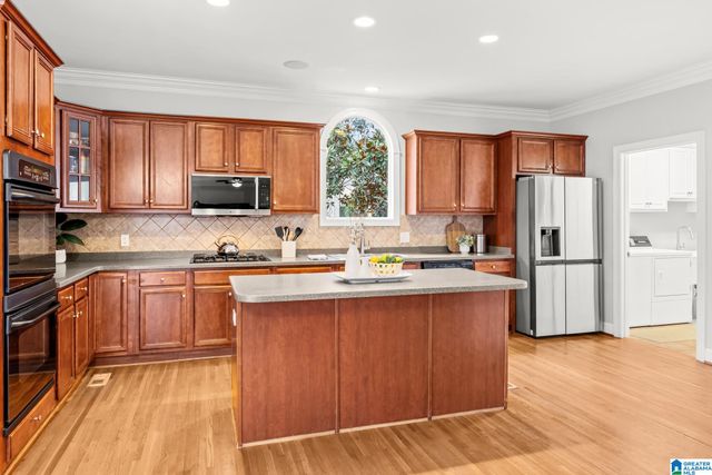 8707 CARRINGTON LAKE RIDGE, Trussville, AL 35173