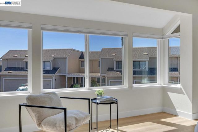 828 Columba Ln, Foster City, CA 94404