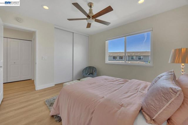 828 Columba Ln, Foster City, CA 94404