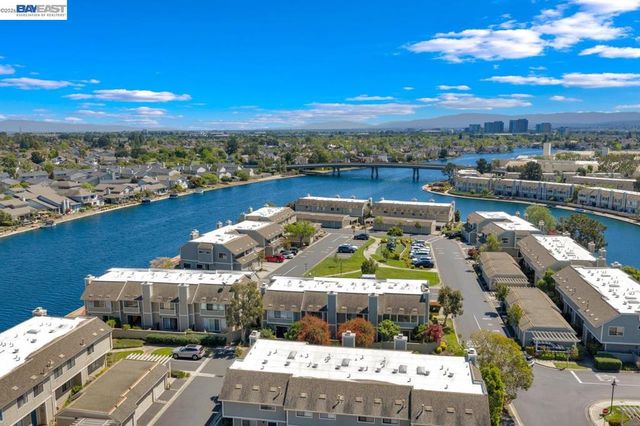 828 Columba Ln, Foster City, CA 94404