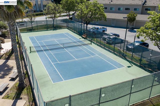 828 Columba Ln, Foster City, CA 94404