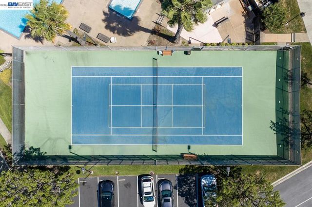 828 Columba Ln, Foster City, CA 94404