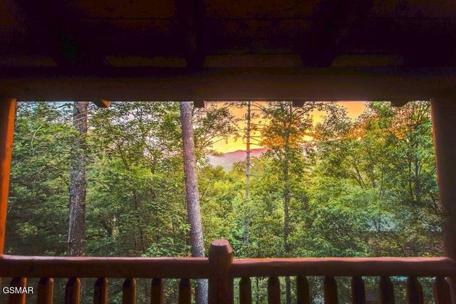 2006 Bear Creek Way Way, Pigeon Forge, TN 37862