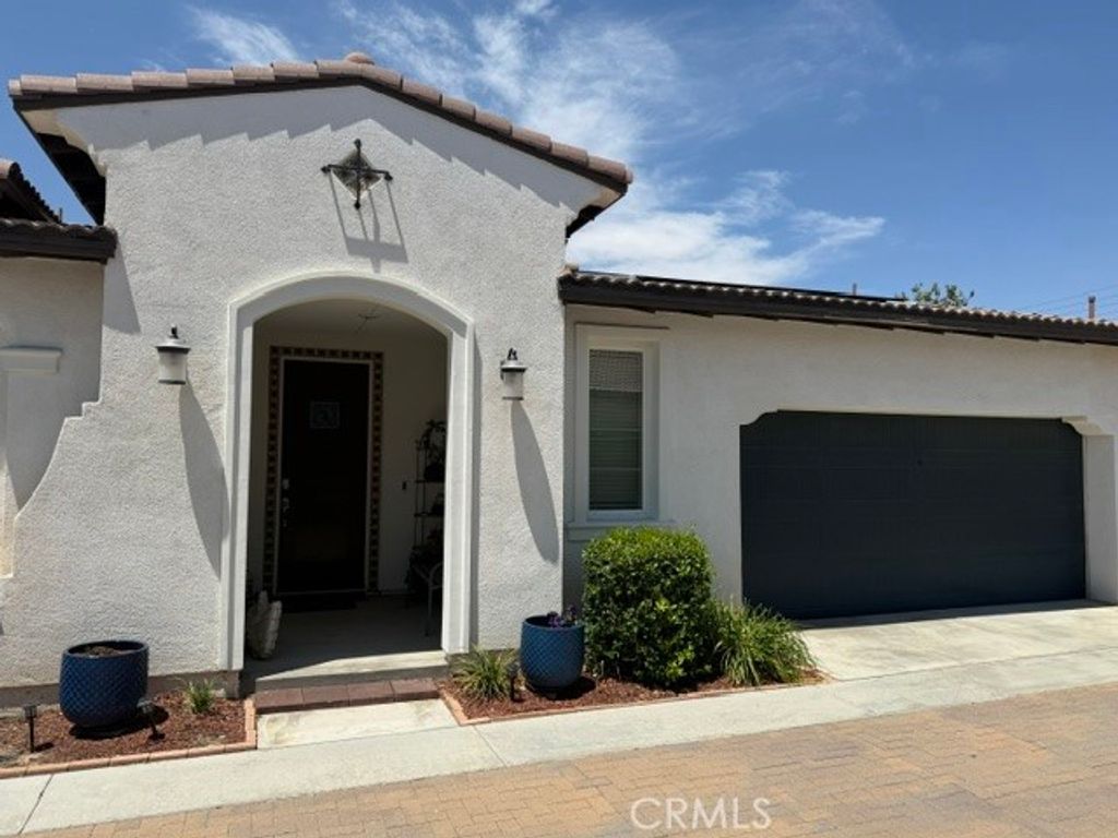 Image 2 of property listing at 4531 S Luna Privado, Ontario, CA 91761