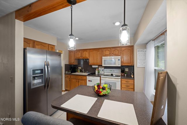 6448 Coppersmith Road, Sylvania, OH 43560