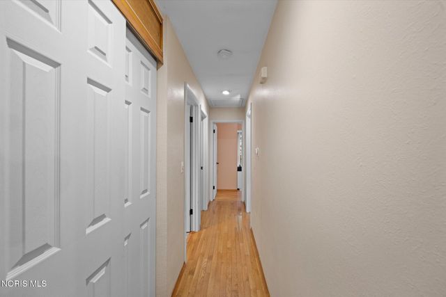 6448 Coppersmith Road, Sylvania, OH 43560