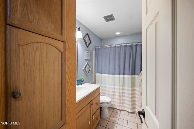 6448 Coppersmith Road, Sylvania, OH 43560