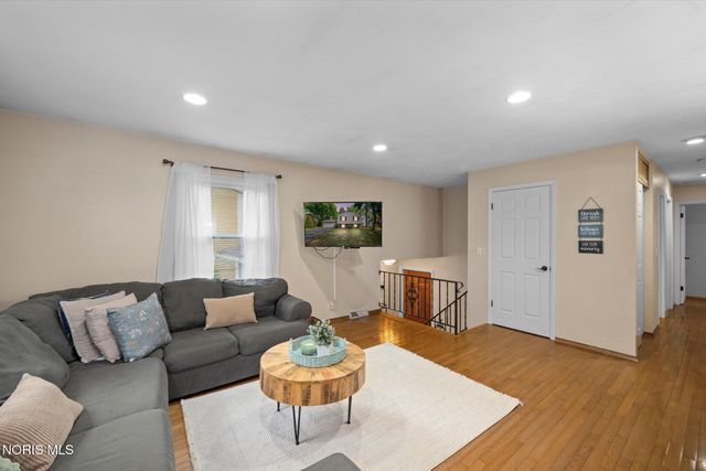 6448 Coppersmith Road, Sylvania, OH 43560