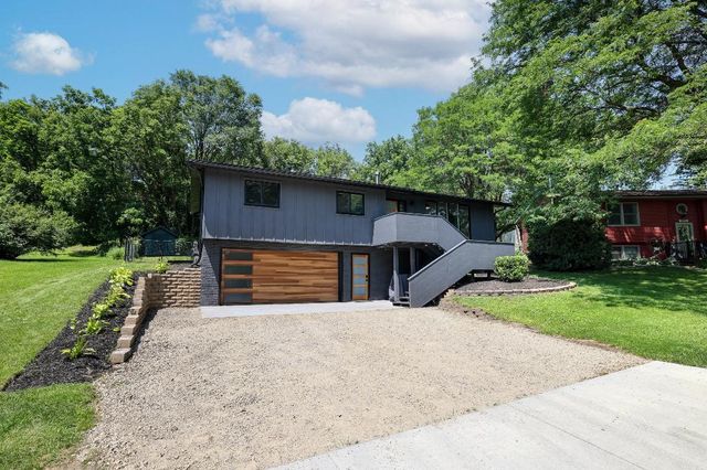 3951 Willow Court SW, Rochester, MN 55902