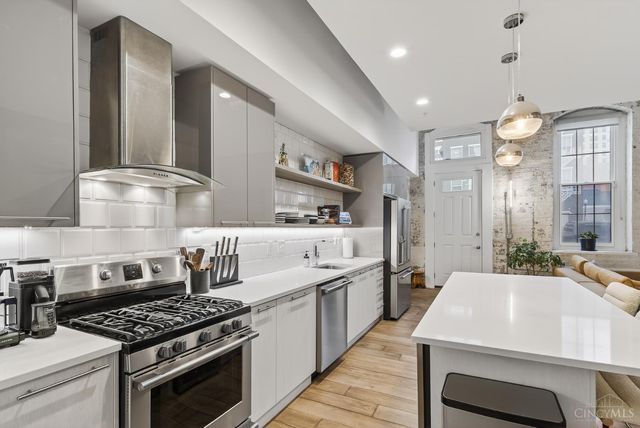 813 Broadway Street, Cincinnati, OH 45202