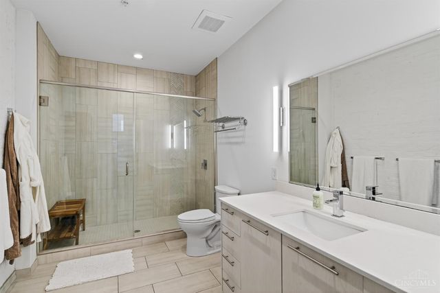 813 Broadway Street, Cincinnati, OH 45202