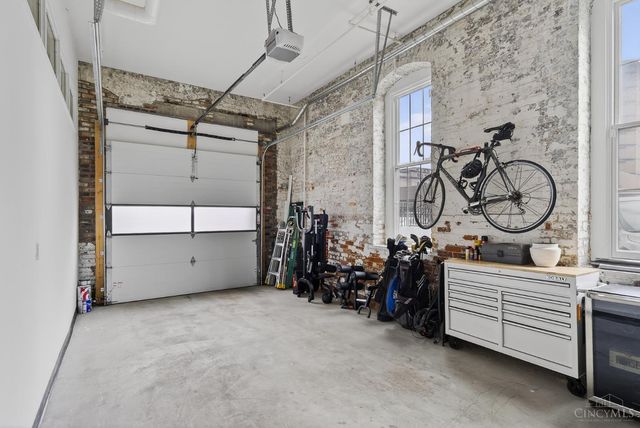 813 Broadway Street, Cincinnati, OH 45202