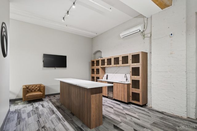 813 Broadway Street, Cincinnati, OH 45202