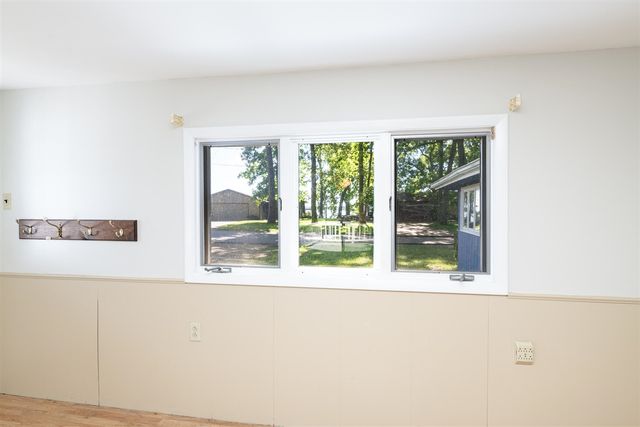 10334 Woodlawn Drive, Portage, MI 49002
