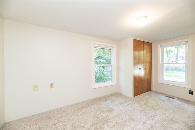 10334 Woodlawn Drive, Portage, MI 49002