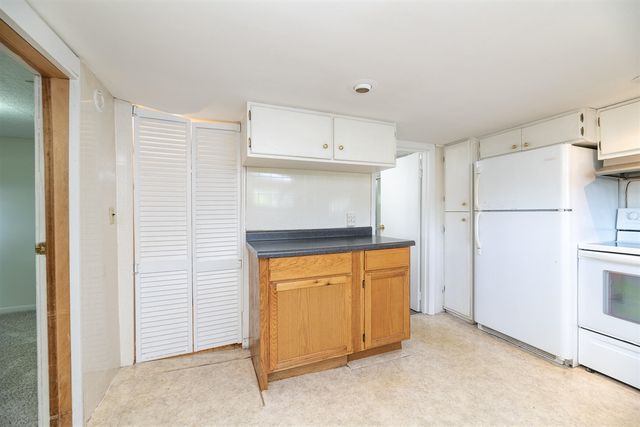 10334 Woodlawn Drive, Portage, MI 49002