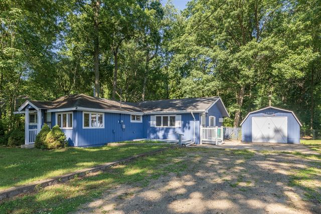 10334 Woodlawn Drive, Portage, MI 49002