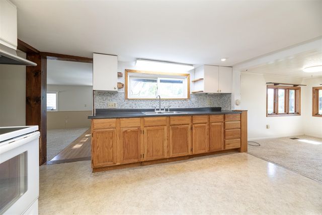 10334 Woodlawn Drive, Portage, MI 49002