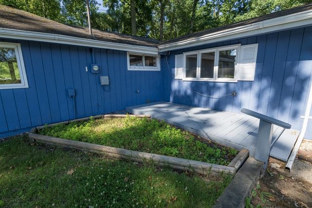 10334 Woodlawn Drive, Portage, MI 49002