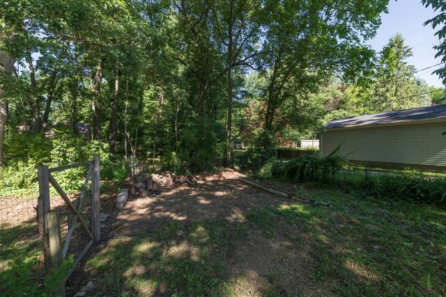 10334 Woodlawn Drive, Portage, MI 49002