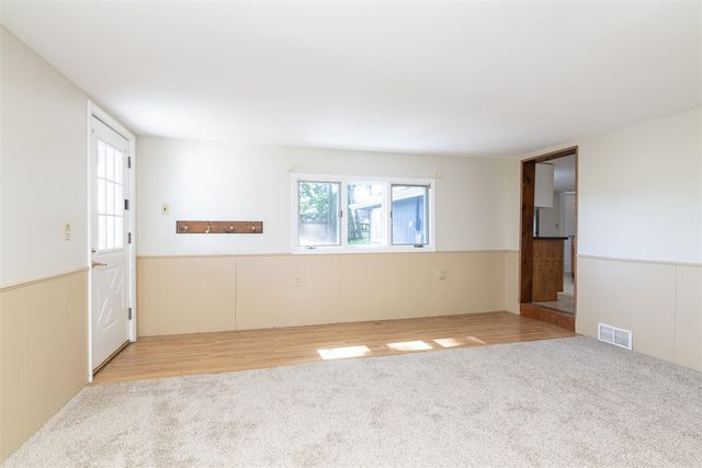 10334 Woodlawn Drive, Portage, MI 49002