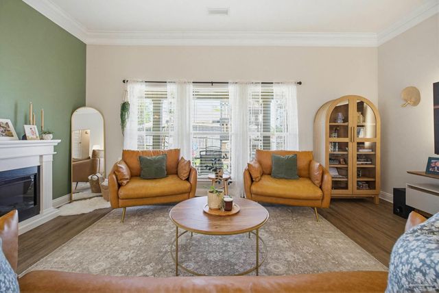 2400 Bentley Oaks Dr, Cantonment, FL 32533