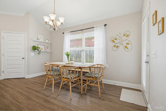 2400 Bentley Oaks Dr, Cantonment, FL 32533