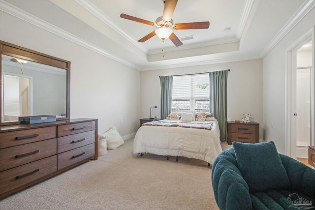 2400 Bentley Oaks Dr, Cantonment, FL 32533