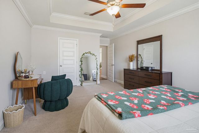 2400 Bentley Oaks Dr, Cantonment, FL 32533