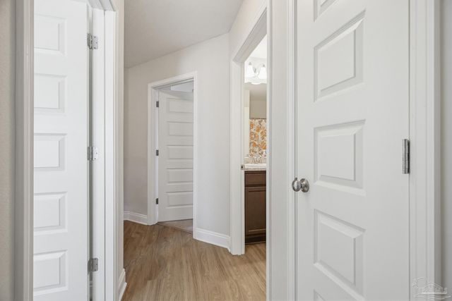 2400 Bentley Oaks Dr, Cantonment, FL 32533