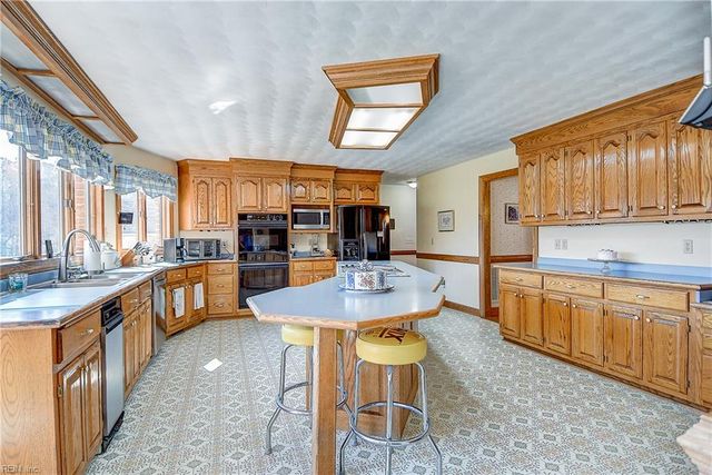 650 N Liberty Spring RD, Suffolk, VA 23434