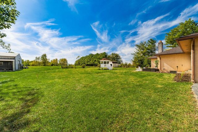 15841 London Road, Orient, OH 43146