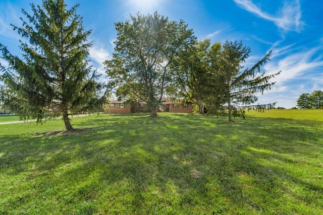 15841 London Road, Orient, OH 43146