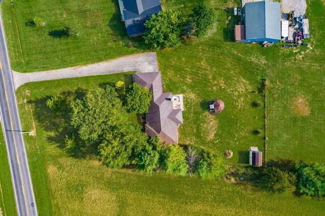 15841 London Road, Orient, OH 43146