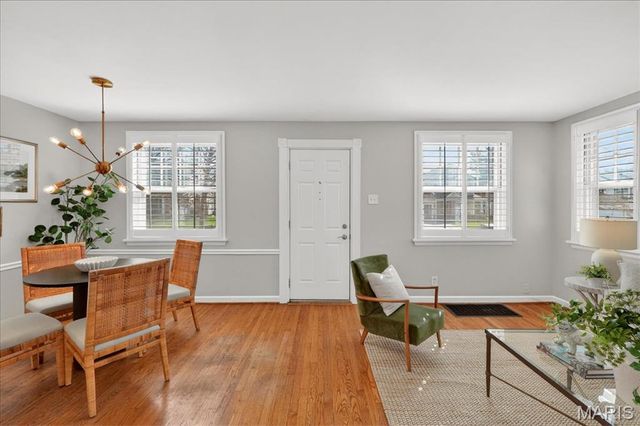 339 Bogey Lane, St Louis, MO 63122